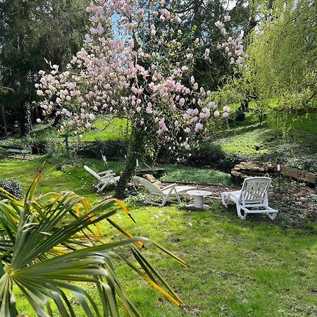 Le Bois Des Sources Lägenhet Saint-Marcel  Exteriör bild