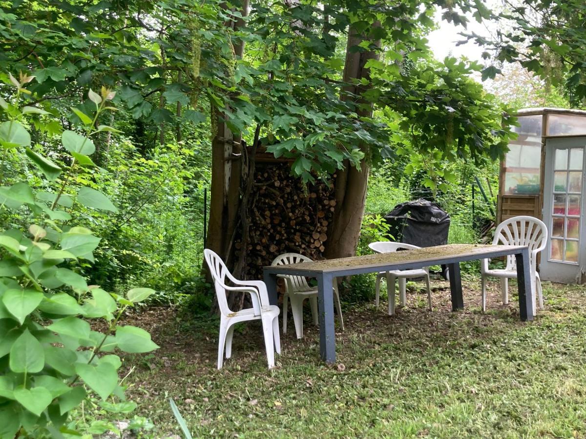 Le Bois Des Sources Lägenhet Saint-Marcel  Exteriör bild